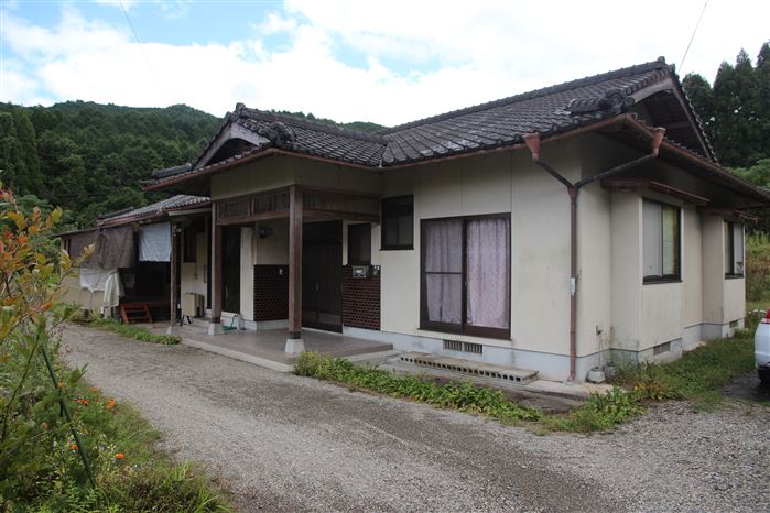 物件(7)　広い家（約50坪）と広大な敷地（菜園・畑）